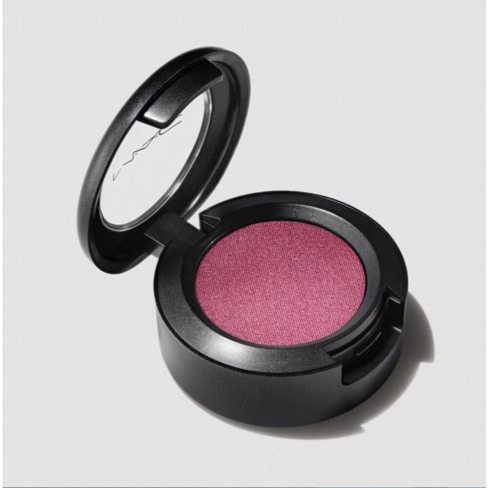 MAC LEFT YOU ON RED Eye Shadow ~ Intense Red Violet Duochrome Metallic Frost